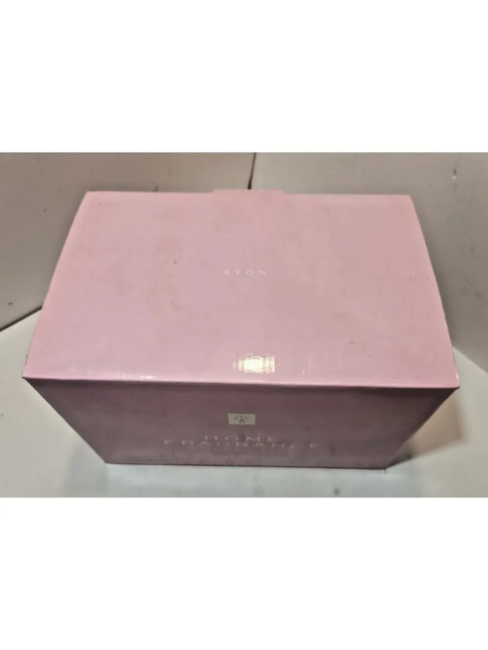 Avon Home Fragrance Collection Candle Jar Lamp Hydrangea and Lilac NIB
